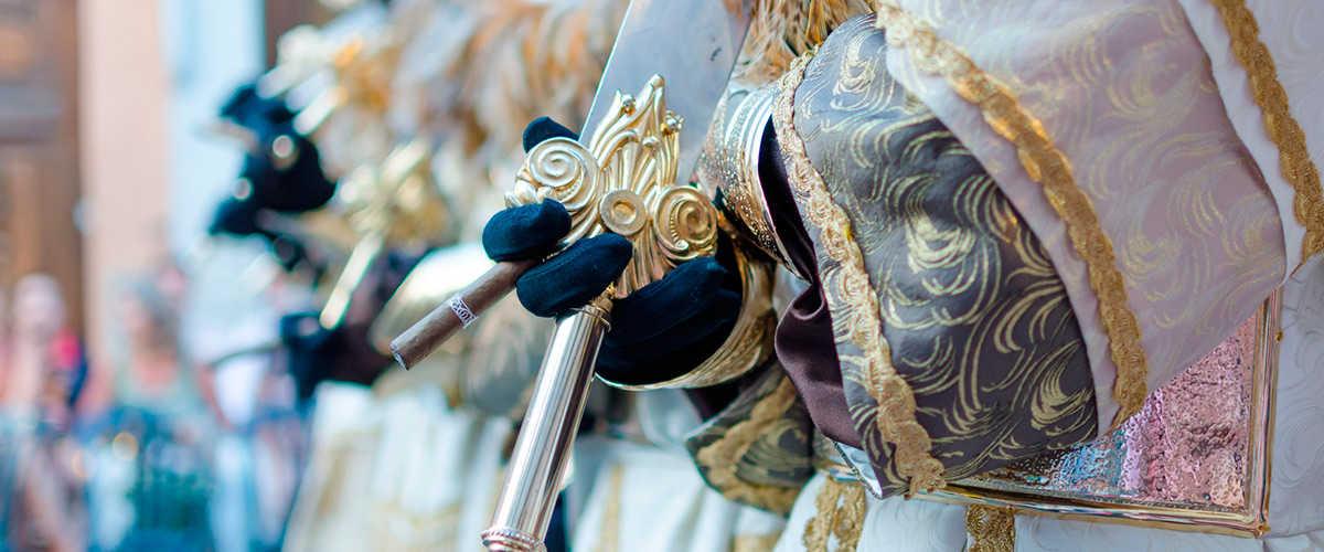 Abahana Villas - Clothing of the Moors and Christians in Benidorm.