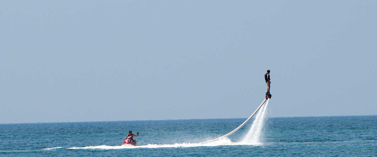 Abahana Villas - Flyboard pratique au Festival del Mar de Jávea.