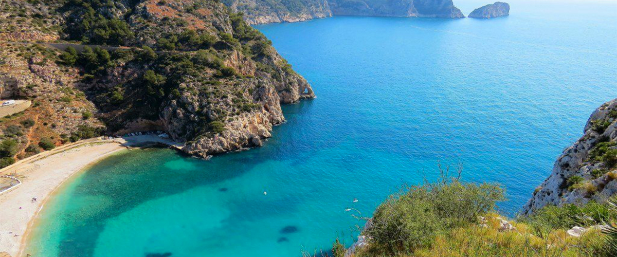 Turismo Jávea - Blick auf Cala Granadella in Jávea und Portichol im Hintergrund.