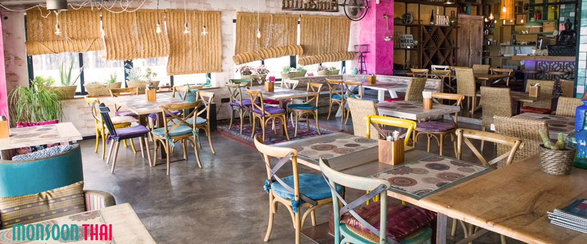 Monsoon Thai - Cozy atmosphere inside the restaurant in Jávea Monsoon Thai.
