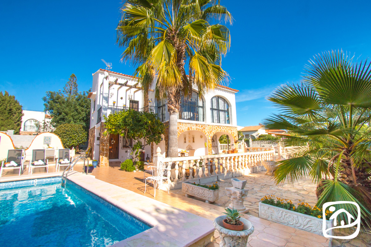 Alquiler villa CARRIO ALTO en calpe Alquiler villa CARRIO ALTO en calpe