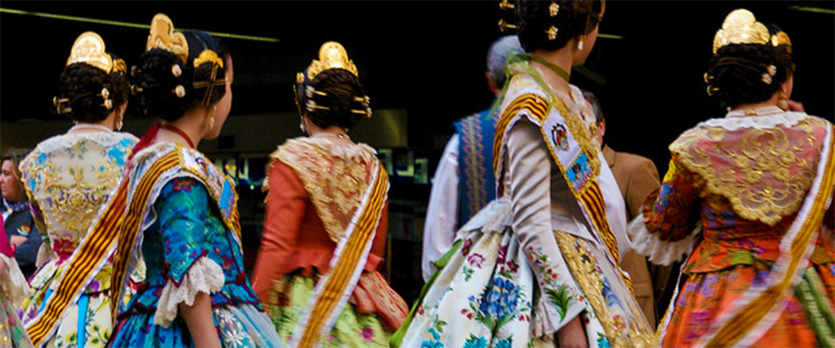 Flikr - Traditional dress of fallera. Flikr - Traditional dress of fallera.