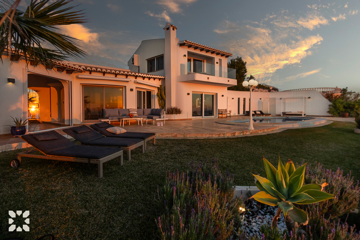 Imagen 0 - LIGHTHOUSE
