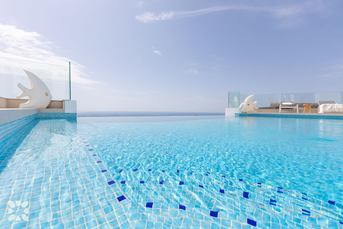 MYKONOS