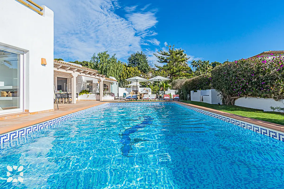 Вилла ADORA - 1