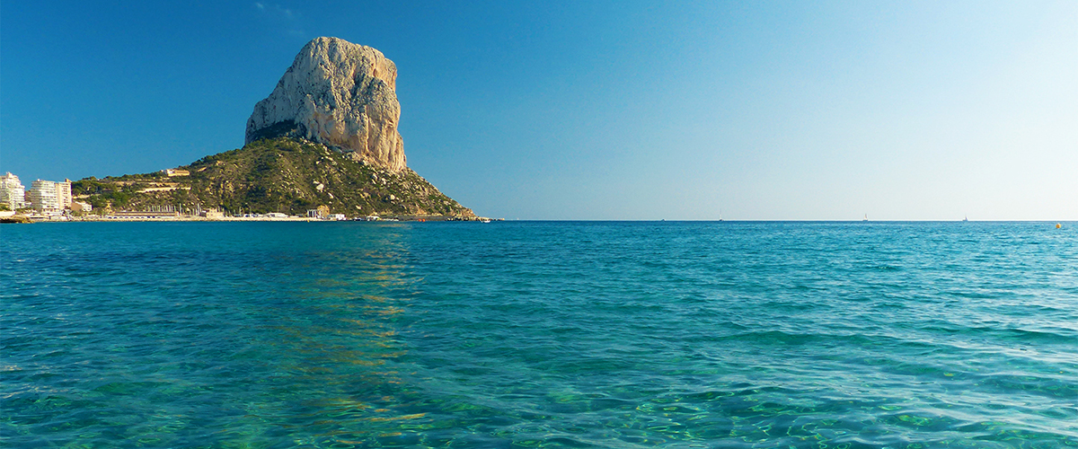 Abahana Villas - Crystal clear waters of the beaches of Calpe.