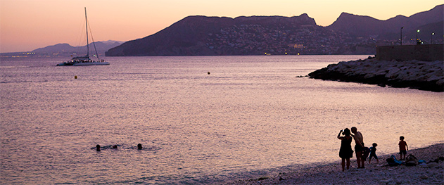 Abahana Villas - Atardecer en la splayas de Calpe. Abahana Villas - Atardecer en la splayas de Calpe.