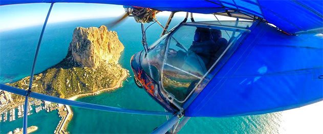 Turismo Calpe - Vista aérea Del Peñón de Ifach desde avioneta.