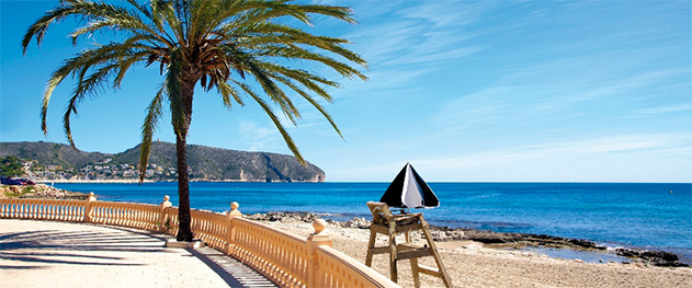 Turismo Moraira - Paseo de la playa Les Platgetes.