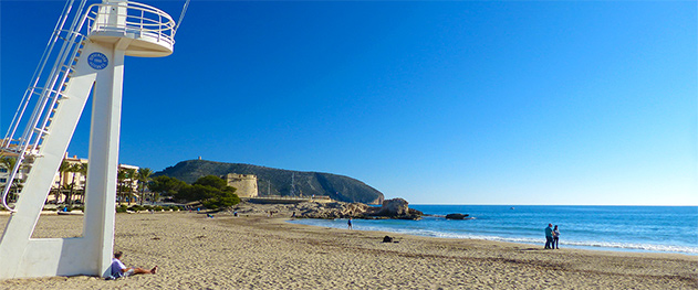 Abahana Villas - Playa de la Ampolla en el mes de Abril. Abahana Villas - Playa de la Ampolla en el mes de Abril.