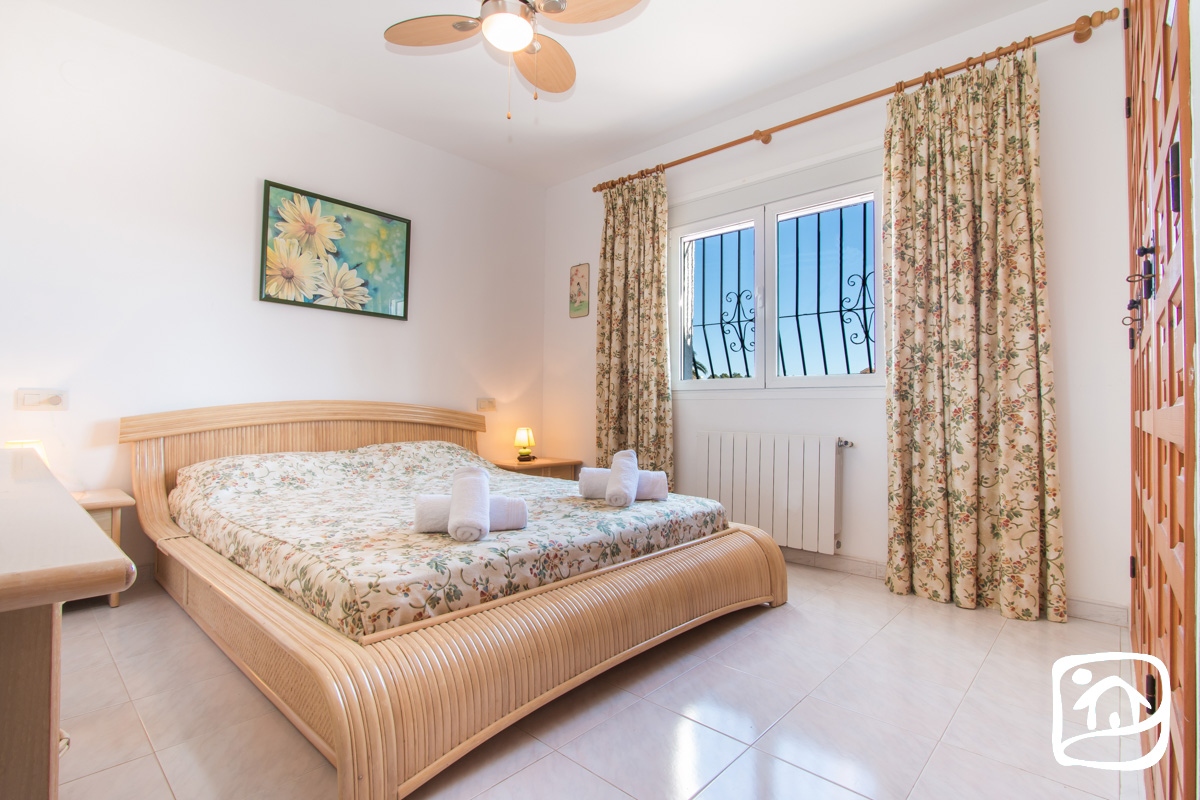 Аренда виллы LOLA в calpe Аренда виллы LOLA в calpe