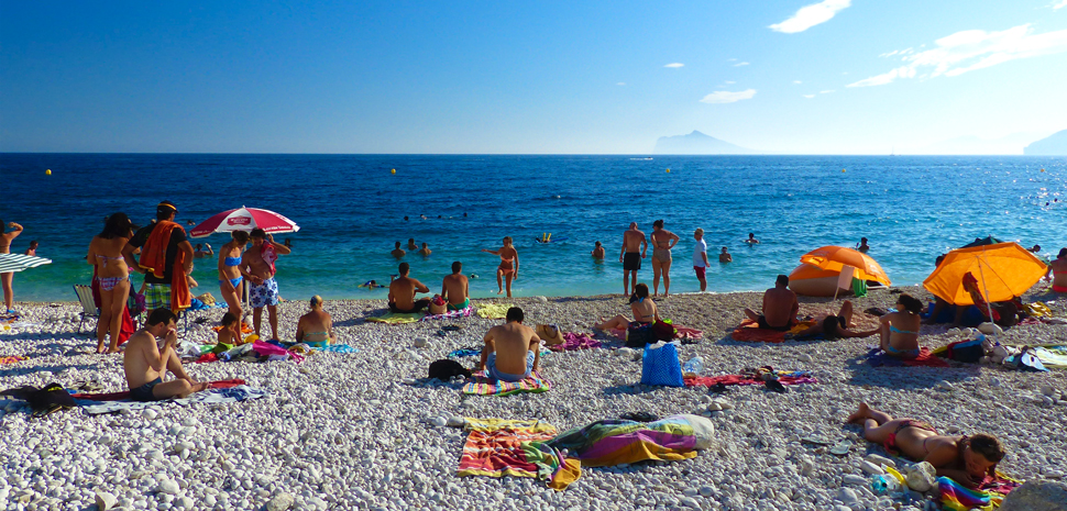 Abahana Villas - Transparent waters in the Cove Racó in Calpe