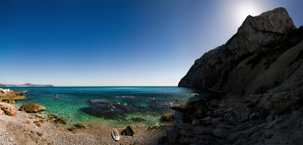 Abahana Villas - Views of the Rock of Ifach from the Cove de El Penyal in Calpe