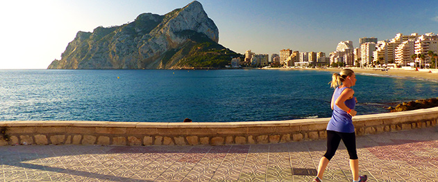 Abahana Villas - Deporte en el paseo de la playa. Abahana Villas - Deporte en el paseo de la playa.