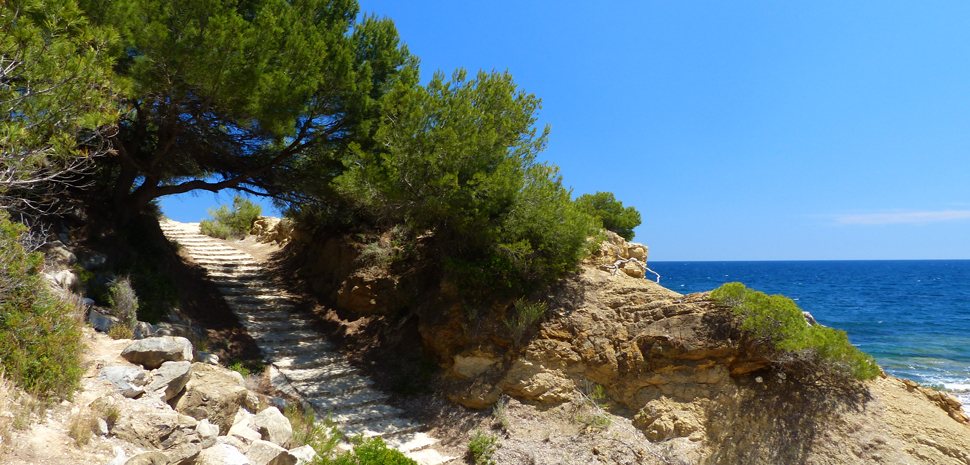 Abahana Villas - Entrada a la Cala Pinets en Benissa.