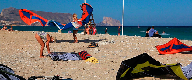 Abahana Villas - Práctica de kitesurf para gente experimentada. Abahana Villas - Práctica de kitesurf para gente experimentada.