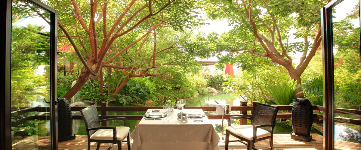 Asia Gardens - Terrace of the Restaurant In Black in Benidorm.