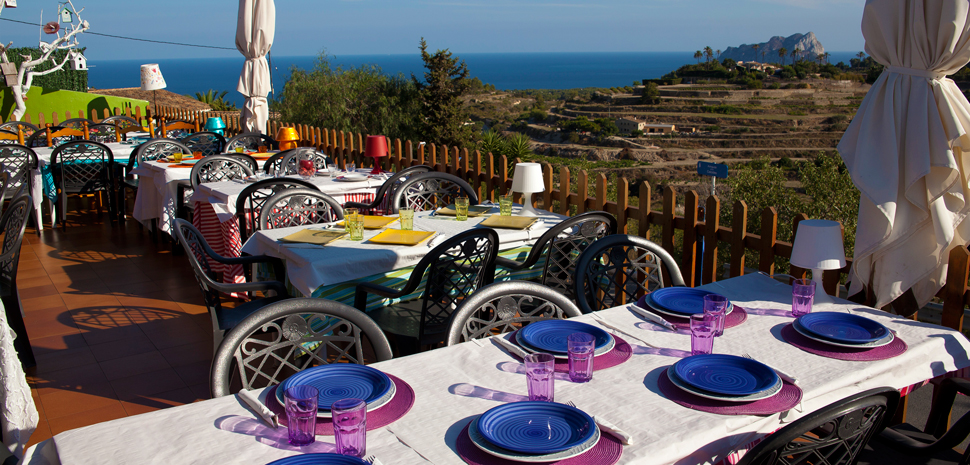 El Cañís - Terrace with views to the Benimarco valley.