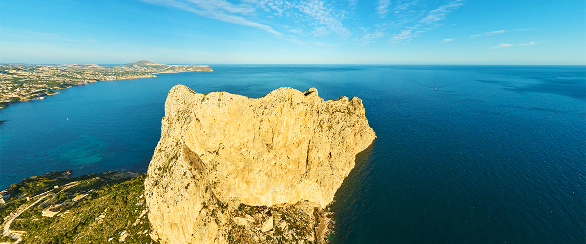 Abahana Villas - Aerial view of the Rock of Ifach in Calpe.