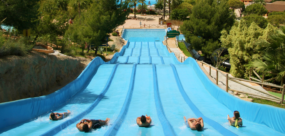 Turismo Benidorm - Water slide tracks of Aqualandia in Benidorm.