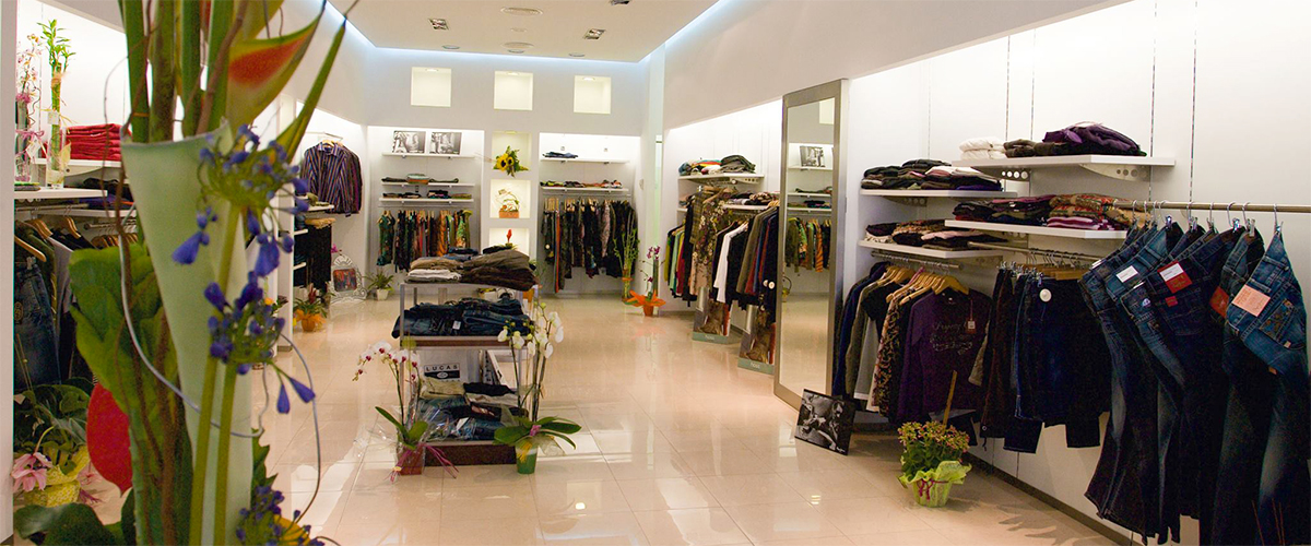 Lucas - Fashion man and woman at the boutique Lucas in Benissa.