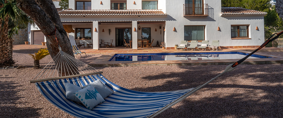 Abahana Villas - Hängematte in der Villa Harmonia.