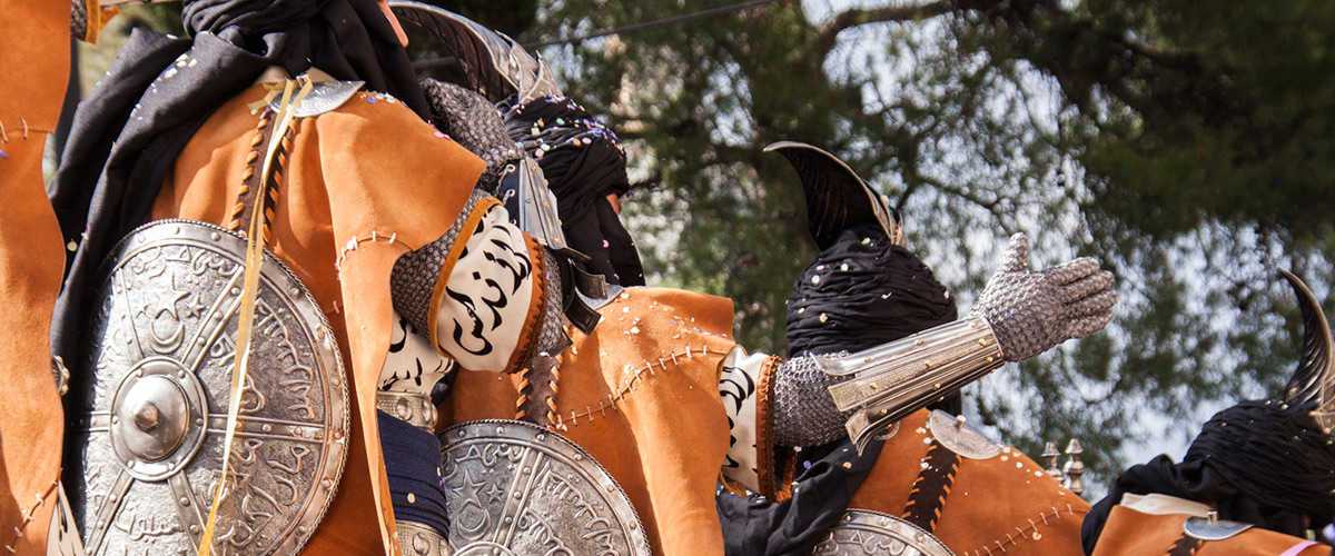 Abahana Villas - Detail of the dress in the festival of Moors and Christians in Benissa.