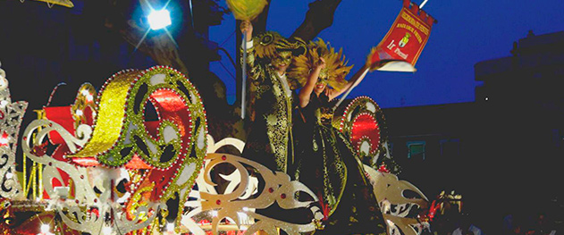Turismo Dénia - Parade in the festivities of Dénia. Turismo Dénia - Parade in the festivities of Dénia.