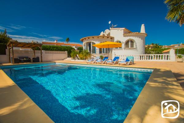 Alquiler villa LOLA en calpe