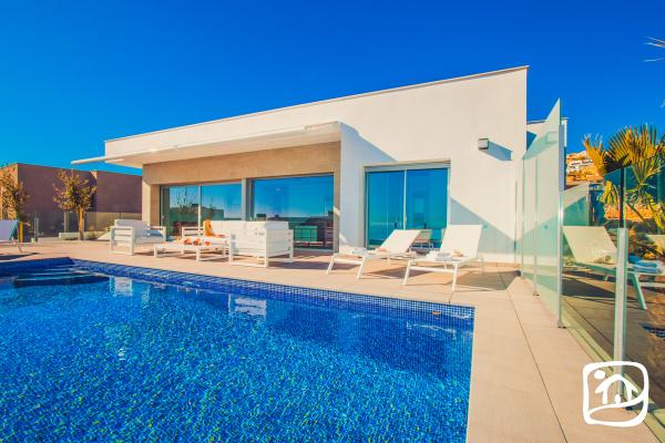 Alquiler villa NEVIS en moraira