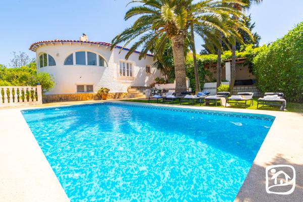 Alquiler villa OASIS en calpe