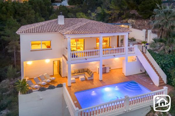 Alquiler villa SUNEO en altea