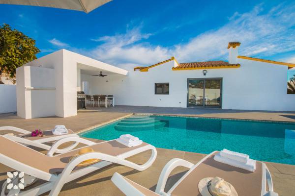 Alquiler villa MANGO en calpe