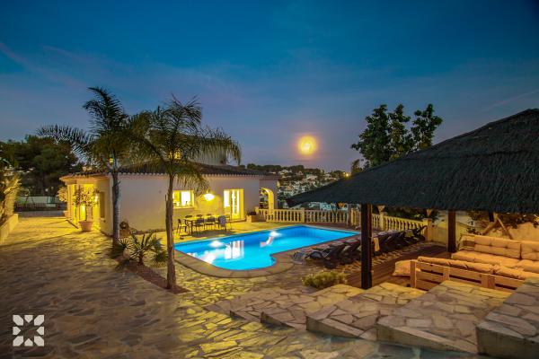 Alquiler villa MAUI en benissa
