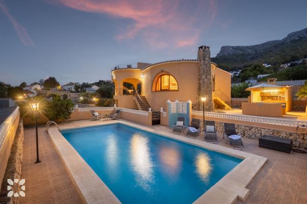 Alquiler villa TERESA en calpe