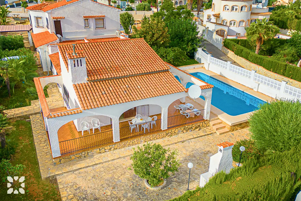 Alquiler villa FELIZ IMELDA en calpe