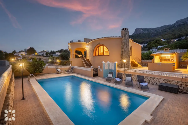 Alquiler villa TERESA en calpe