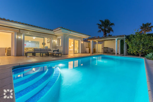 Alquiler villa LA CORONA en benissa